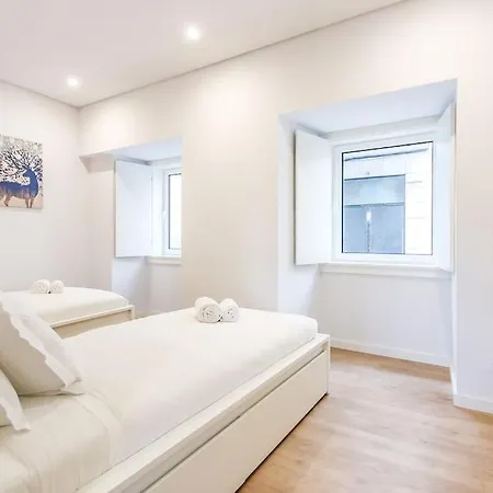 Amazing Liberdade Ground Floor W Ac Elevator דירה ליסבון